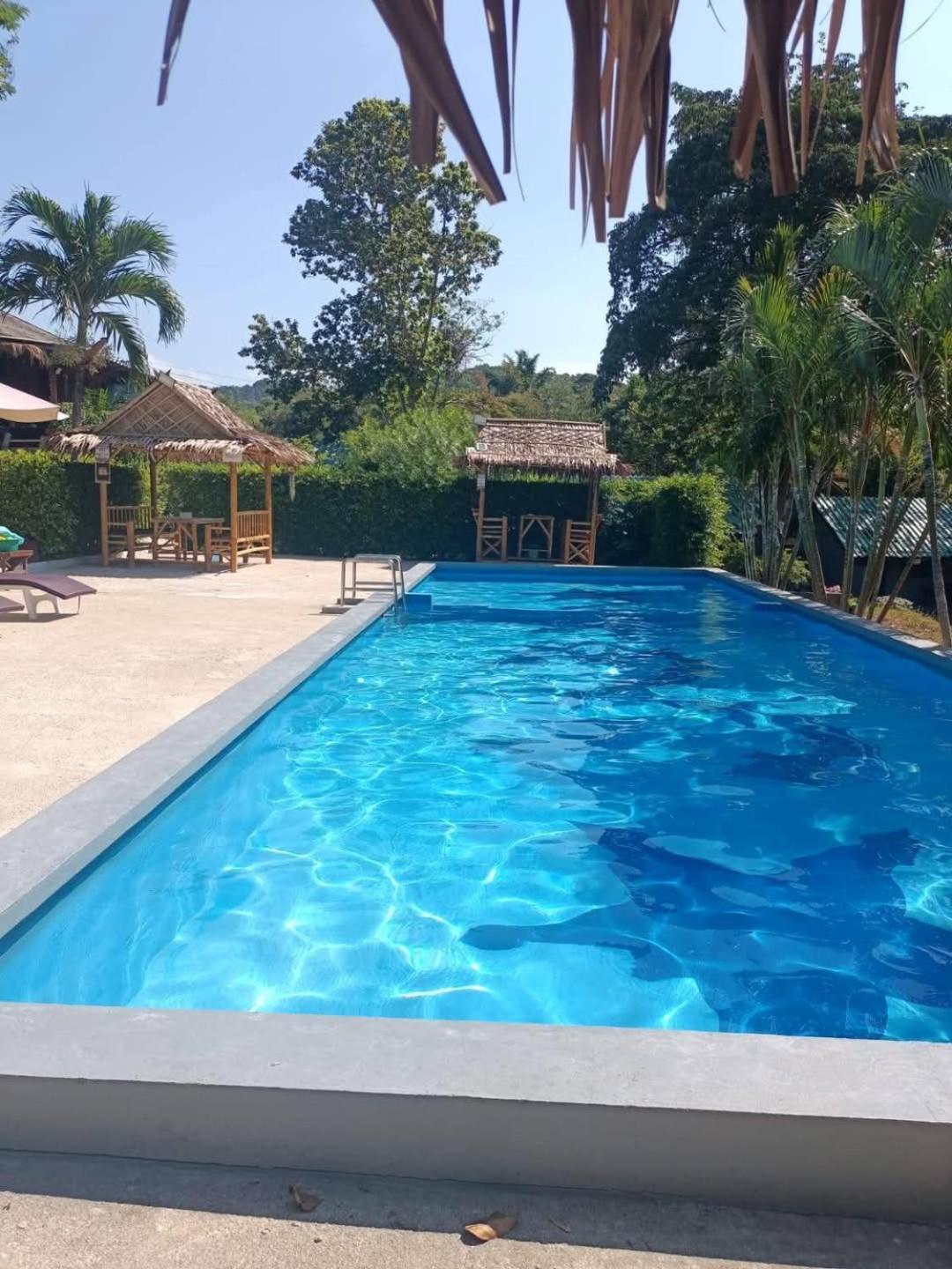 Siam Flora Resort Ko Lanta Стая снимка